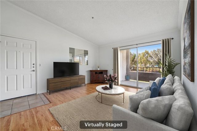 1995 Las Colinas Circle 307, Corona, CA 92879