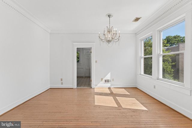 916 EAST CAPITOL ST NE, Washington, DC 20003