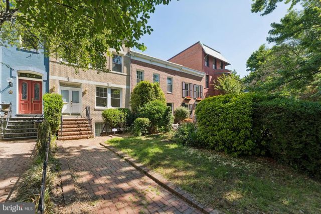 916 EAST CAPITOL ST NE, Washington, DC 20003