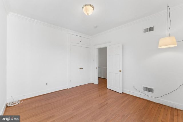 916 EAST CAPITOL ST NE, Washington, DC 20003