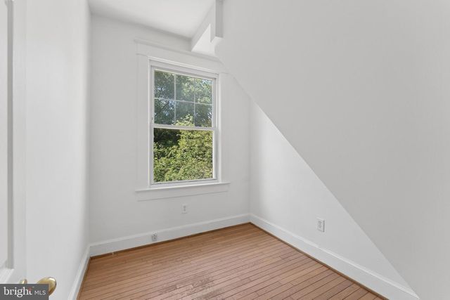 916 EAST CAPITOL ST NE, Washington, DC 20003