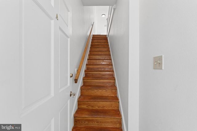 916 EAST CAPITOL ST NE, Washington, DC 20003