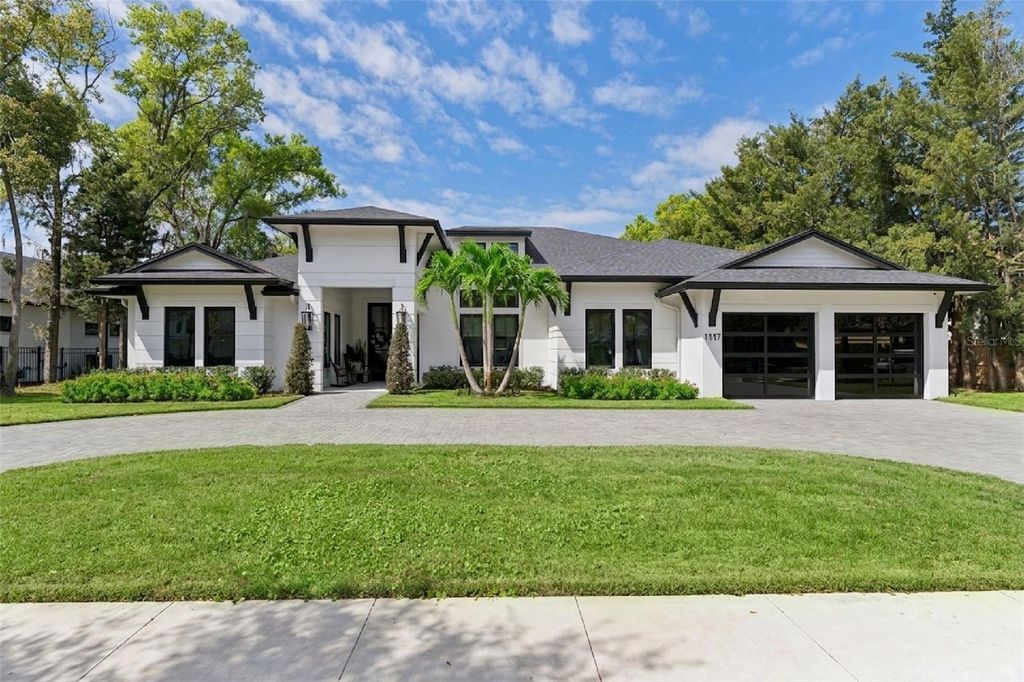 Image 1 of property listing at 1117 KENWOOD AVENUE, Winter Park, FL 32789