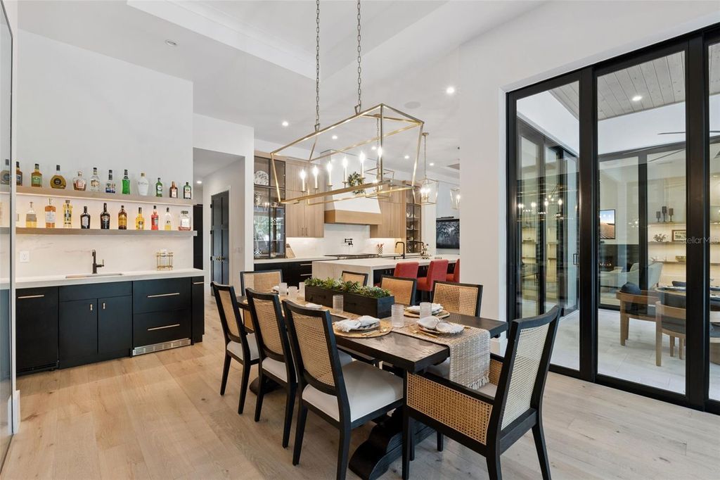 Image 12 of property listing at 1117 KENWOOD AVENUE, Winter Park, FL 32789