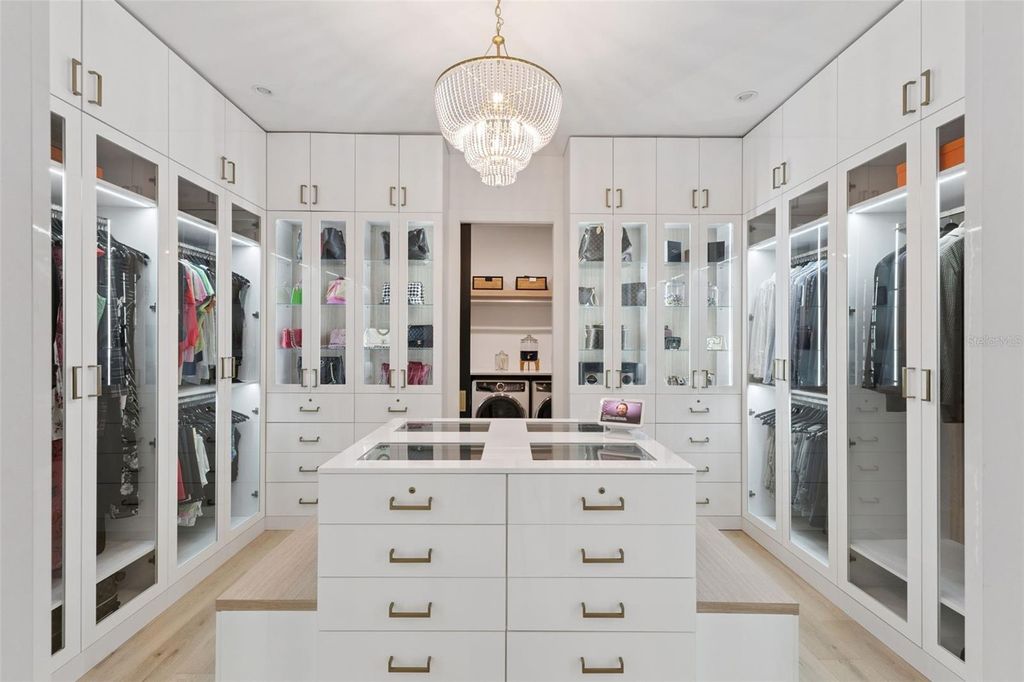 Image 24 of property listing at 1117 KENWOOD AVENUE, Winter Park, FL 32789