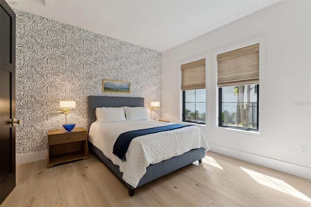 Image 26 of property listing at 1117 KENWOOD AVENUE, Winter Park, FL 32789