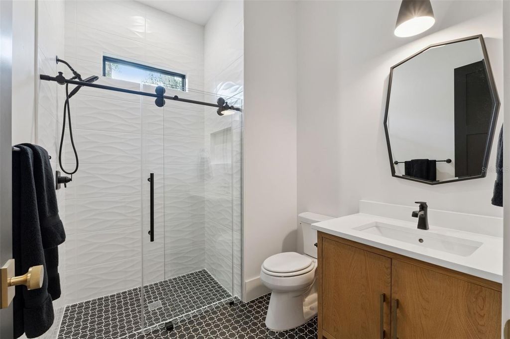 Image 38 of property listing at 1117 KENWOOD AVENUE, Winter Park, FL 32789