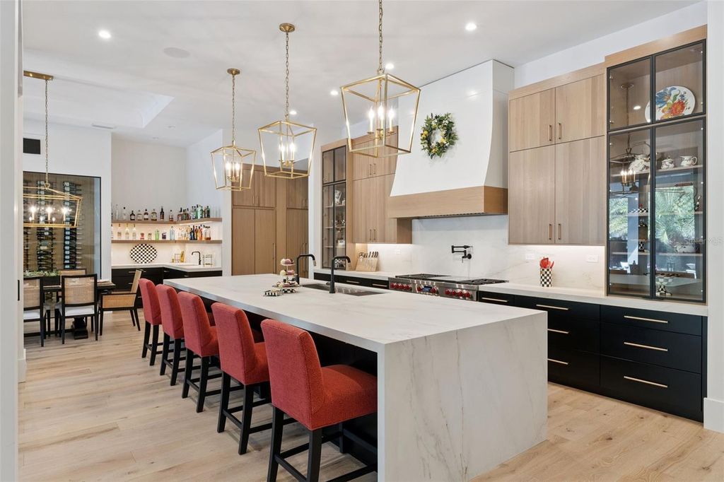 Image 5 of property listing at 1117 KENWOOD AVENUE, Winter Park, FL 32789