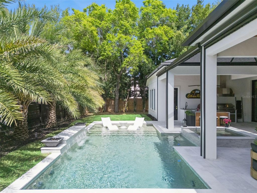 Image 56 of property listing at 1117 KENWOOD AVENUE, Winter Park, FL 32789