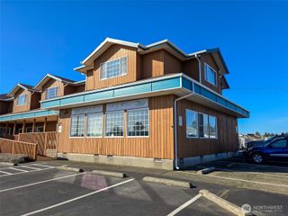 114 E Chance a la Mer #207, Ocean Shores, WA 98569