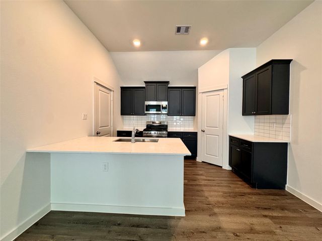 106 County Road 51030, Cleveland, TX 77327