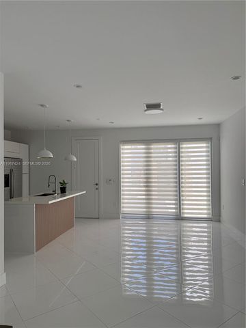 6432 NW 104th Ct, Doral, FL 33178