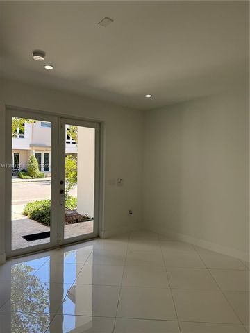 6432 NW 104th Ct, Doral, FL 33178