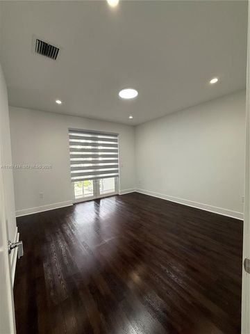 6432 NW 104th Ct, Doral, FL 33178