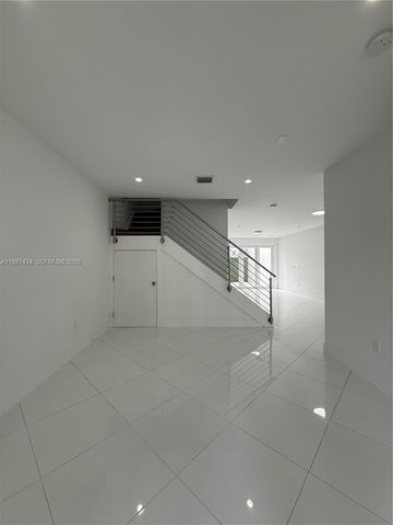 6432 NW 104th Ct, Doral, FL 33178