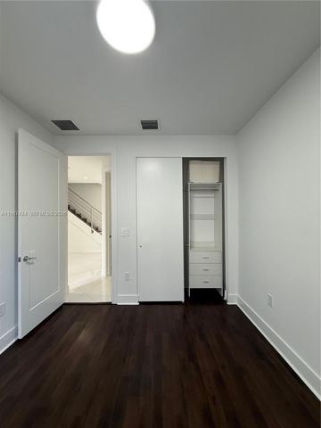 6432 NW 104th Ct, Doral, FL 33178