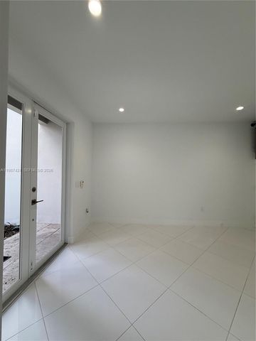 6432 NW 104th Ct, Doral, FL 33178