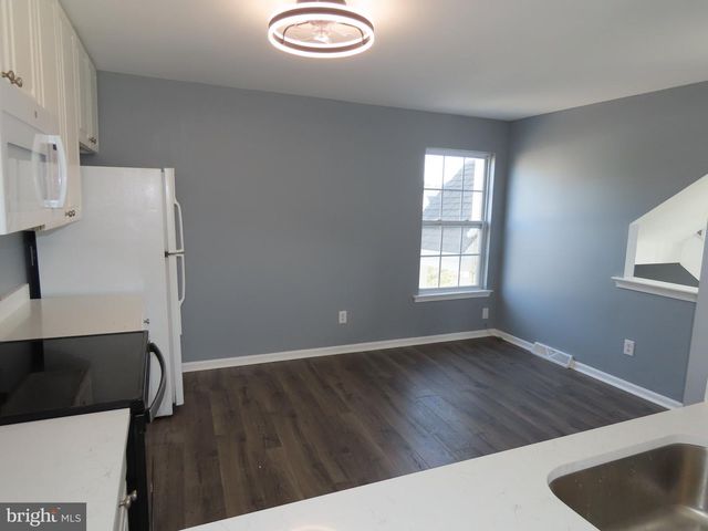 104 E SHELDRAKE CIR, Dover, DE 19904