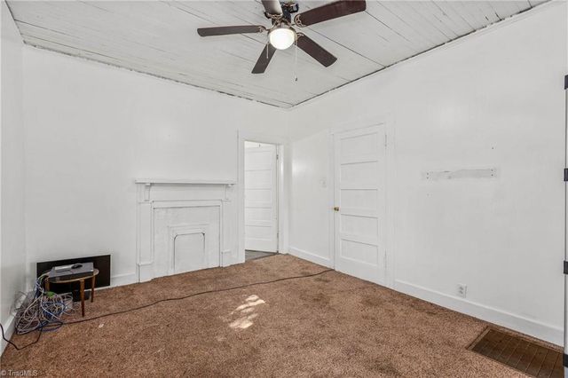 719 Maiden Lane, Mount Airy, NC 27030