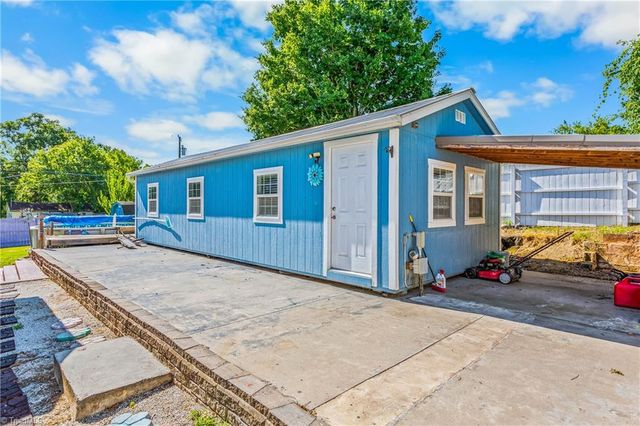 719 Maiden Lane, Mount Airy, NC 27030