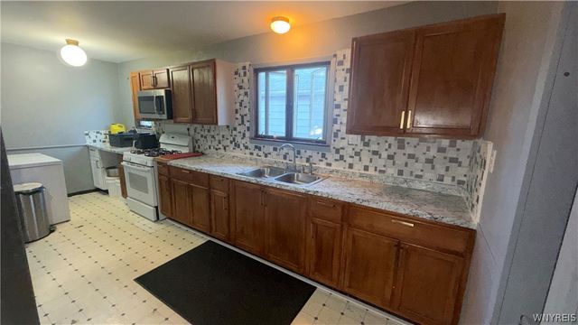 43 Whitehall Avenue, Buffalo, NY 14220