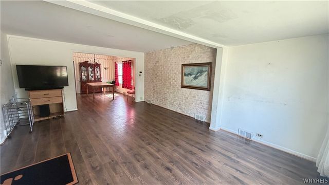 43 Whitehall Avenue, Buffalo, NY 14220