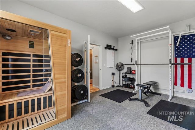 456 W Bear Track Dr, Meridian, ID 83642