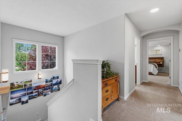 456 W Bear Track Dr, Meridian, ID 83642