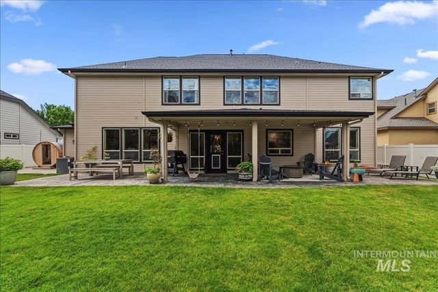 456 W Bear Track Dr, Meridian, ID 83642
