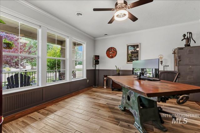 456 W Bear Track Dr, Meridian, ID 83642
