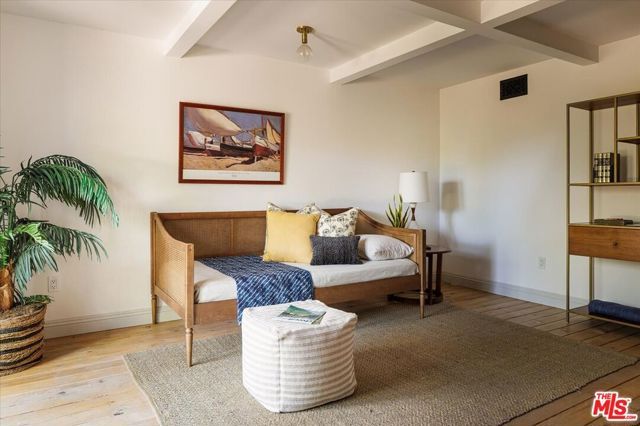 1334 Calumet Avenue, Los Angeles, CA 90026