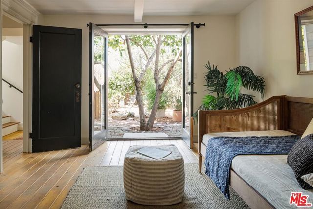 1334 Calumet Avenue, Los Angeles, CA 90026