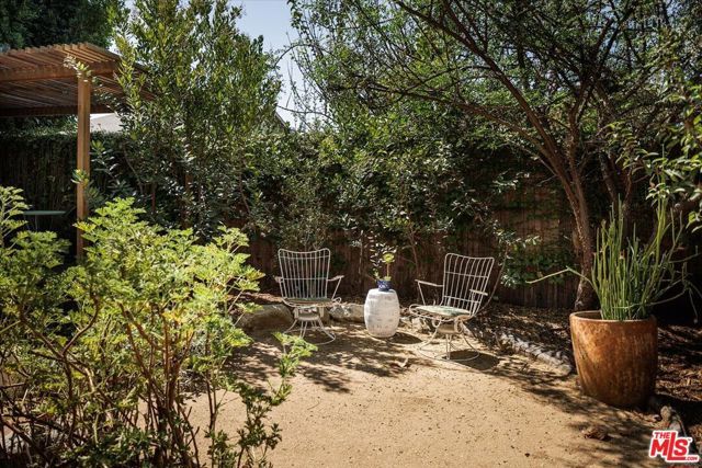 1334 Calumet Avenue, Los Angeles, CA 90026