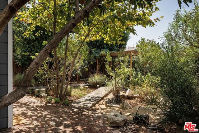 1334 Calumet Avenue, Los Angeles, CA 90026
