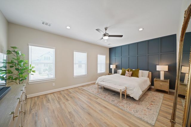 911 W 35th Street C, Houston, TX 77018