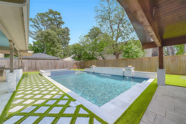 9519 Oxted Lane, Spring, TX 77379