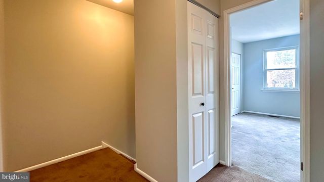 53 EISENHOWER CIR, Whitehall, PA 18052