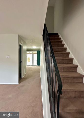 53 EISENHOWER CIR, Whitehall, PA 18052