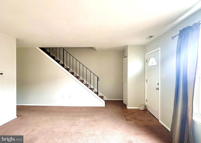 53 EISENHOWER CIR, Whitehall, PA 18052