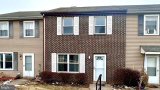 53 EISENHOWER CIR, Whitehall, PA 18052