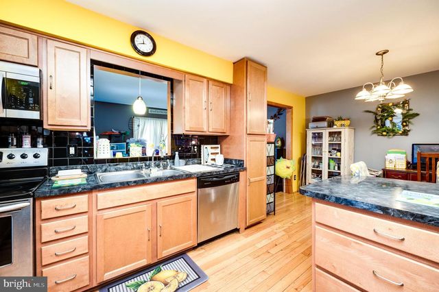 203 HUMMEL ST, Hummelstown, PA 17036