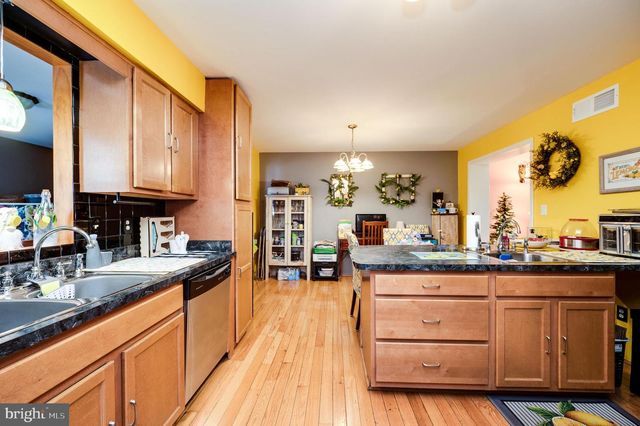 203 HUMMEL ST, Hummelstown, PA 17036