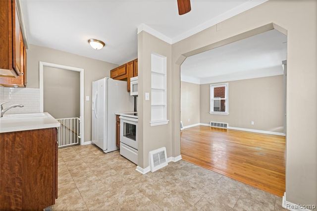 13261 Ward Street, Southgate, MI 48195