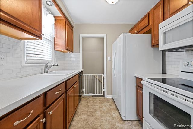 13261 Ward Street, Southgate, MI 48195