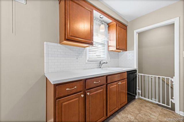 13261 Ward Street, Southgate, MI 48195