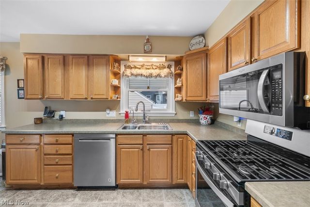 1872 19th Street, Cuyahoga Falls, OH 44223