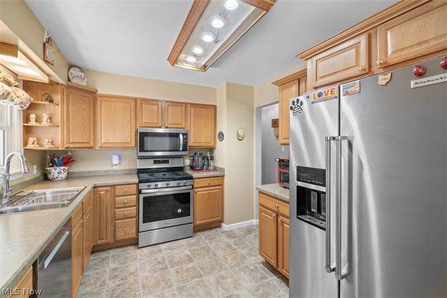 1872 19th Street, Cuyahoga Falls, OH 44223