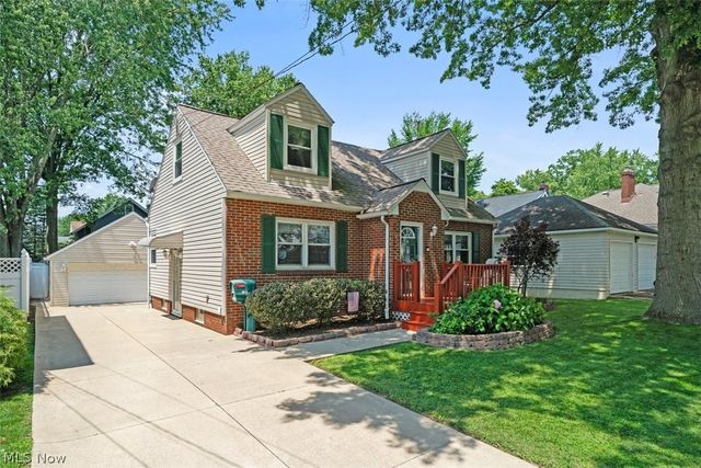 1872 19th Street, Cuyahoga Falls, OH 44223
