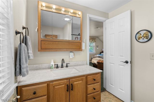 1872 19th Street, Cuyahoga Falls, OH 44223