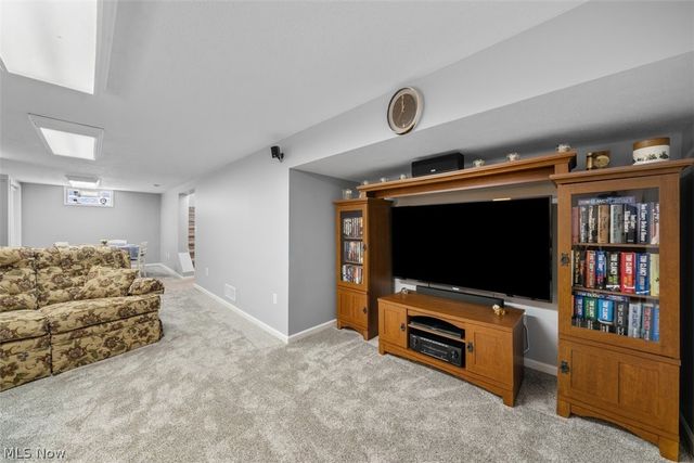 1872 19th Street, Cuyahoga Falls, OH 44223